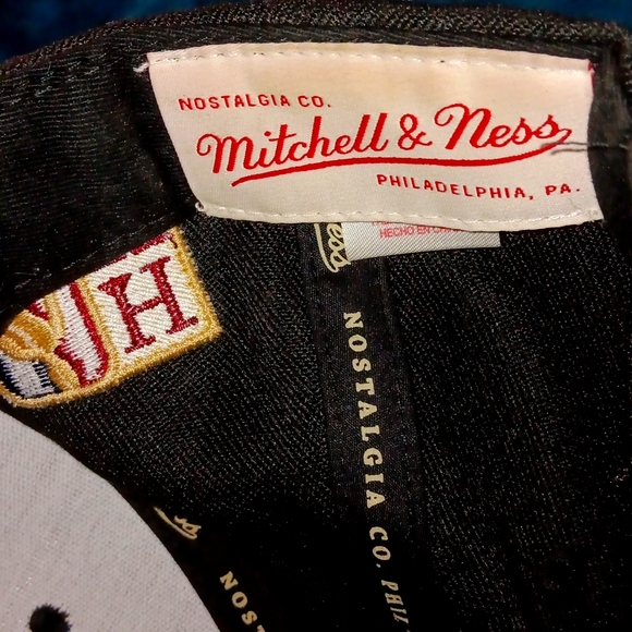 Men's Mitchell & Ness Black/Red philadelphia 76ers - Picture 5 of 7